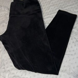 Women’s size large time and tru velour leggings